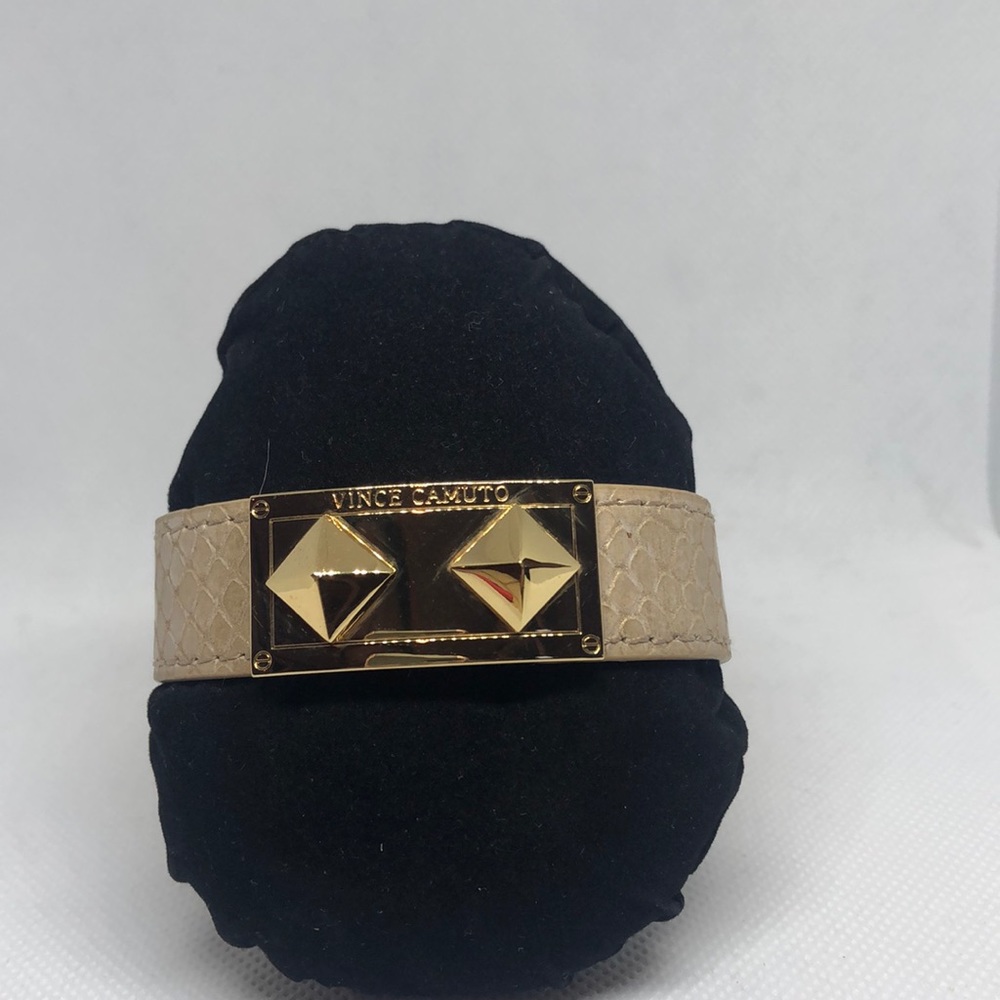 Vince Camuto bracelet